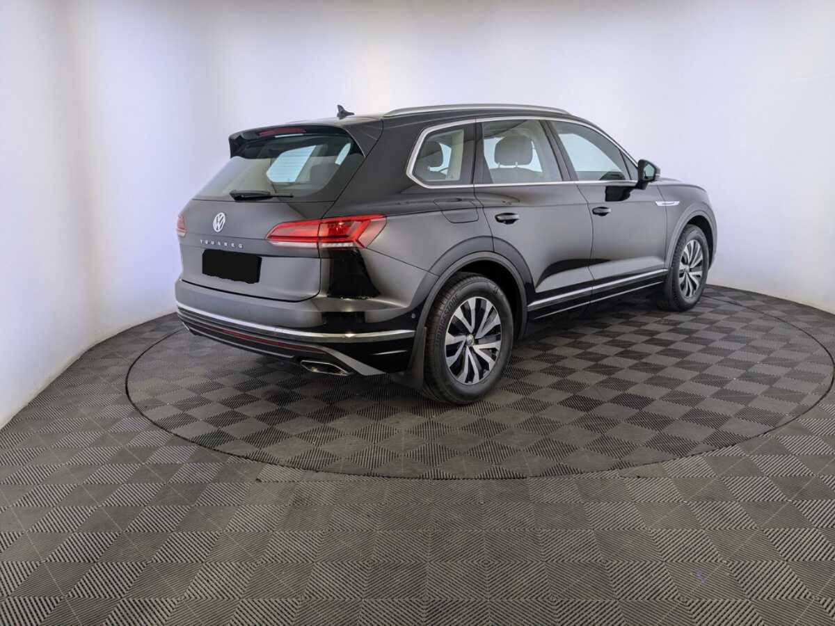 Volkswagen Touareg с пробегом — 2020 год. Фото: #4