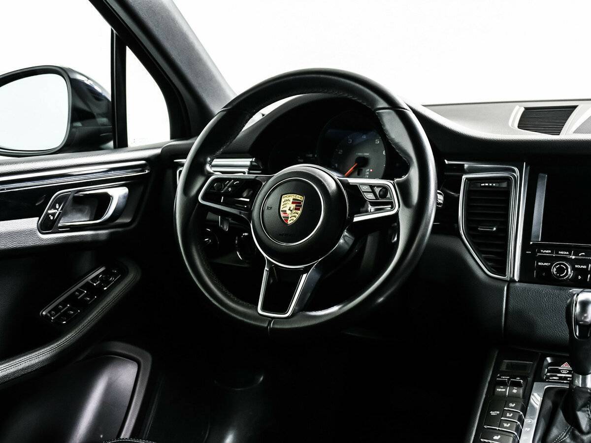 Porsche Macan с пробегом — 2015 год. Фото: #14
