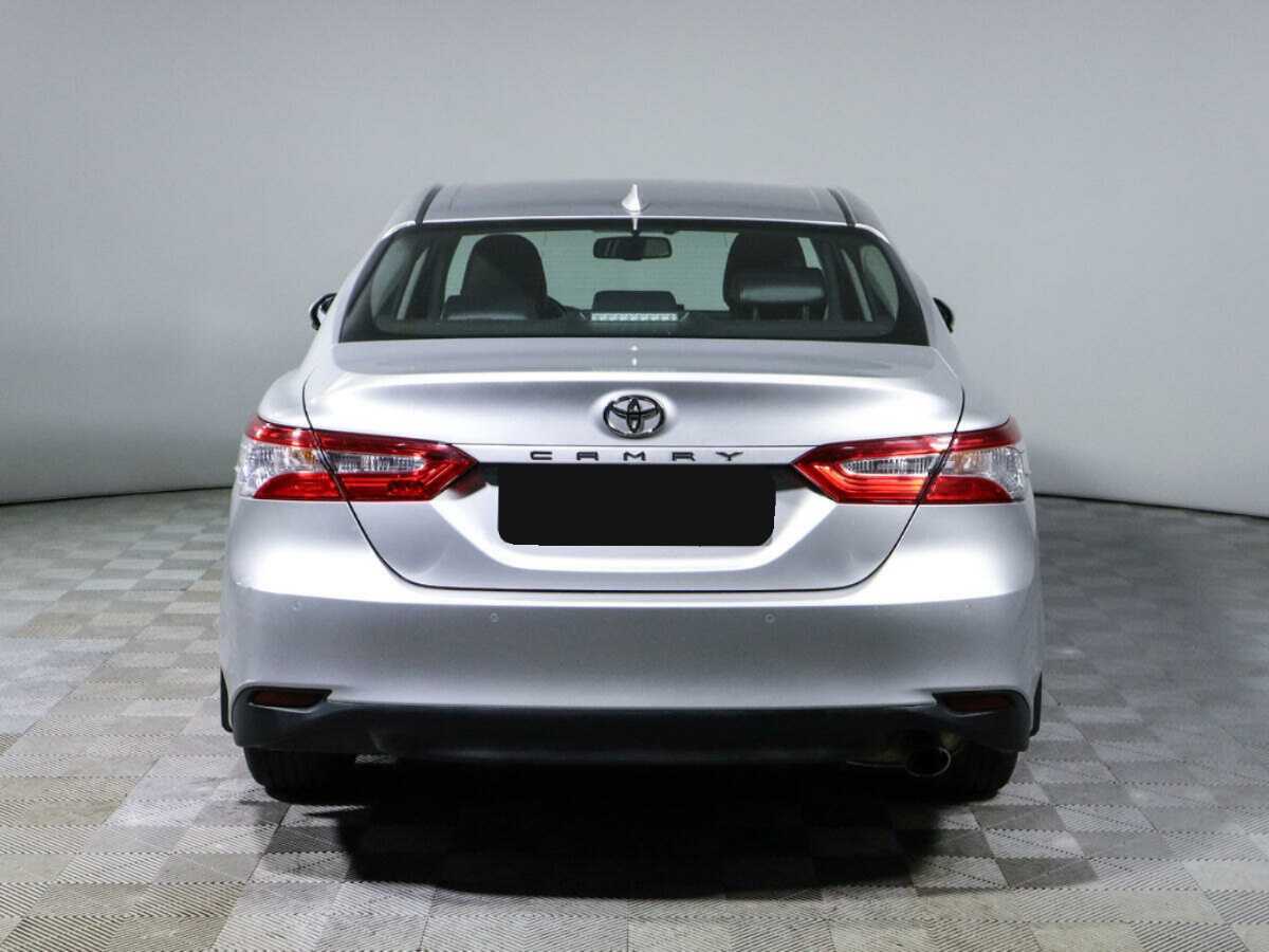 Toyota Camry с пробегом — 2021 год. Фото: #4