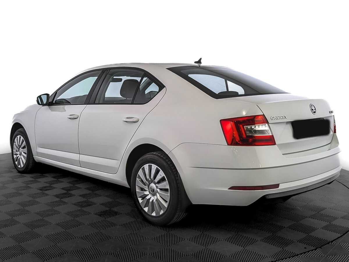 Skoda Octavia с пробегом — 2018 год. Фото: #6