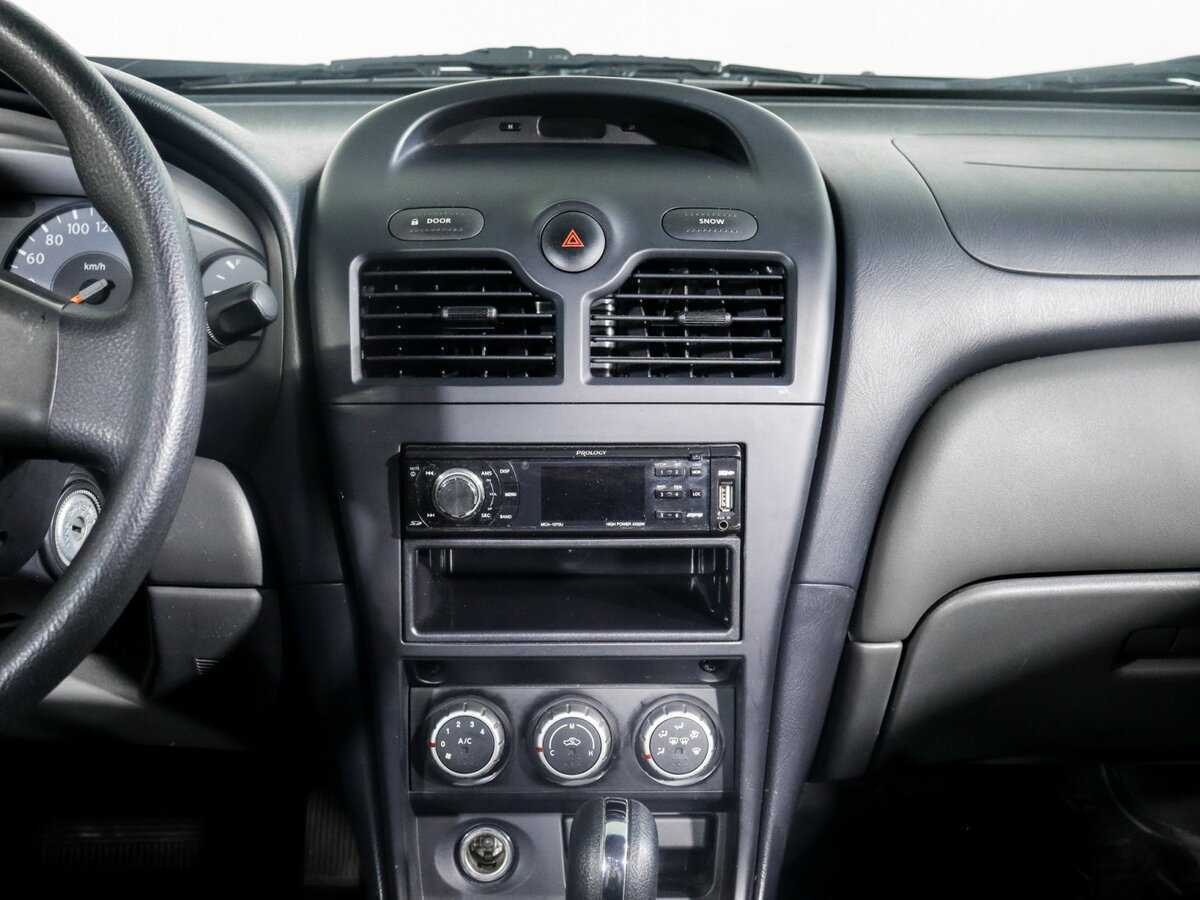 Nissan Almera Classic с пробегом — 2011 год. Фото: #9