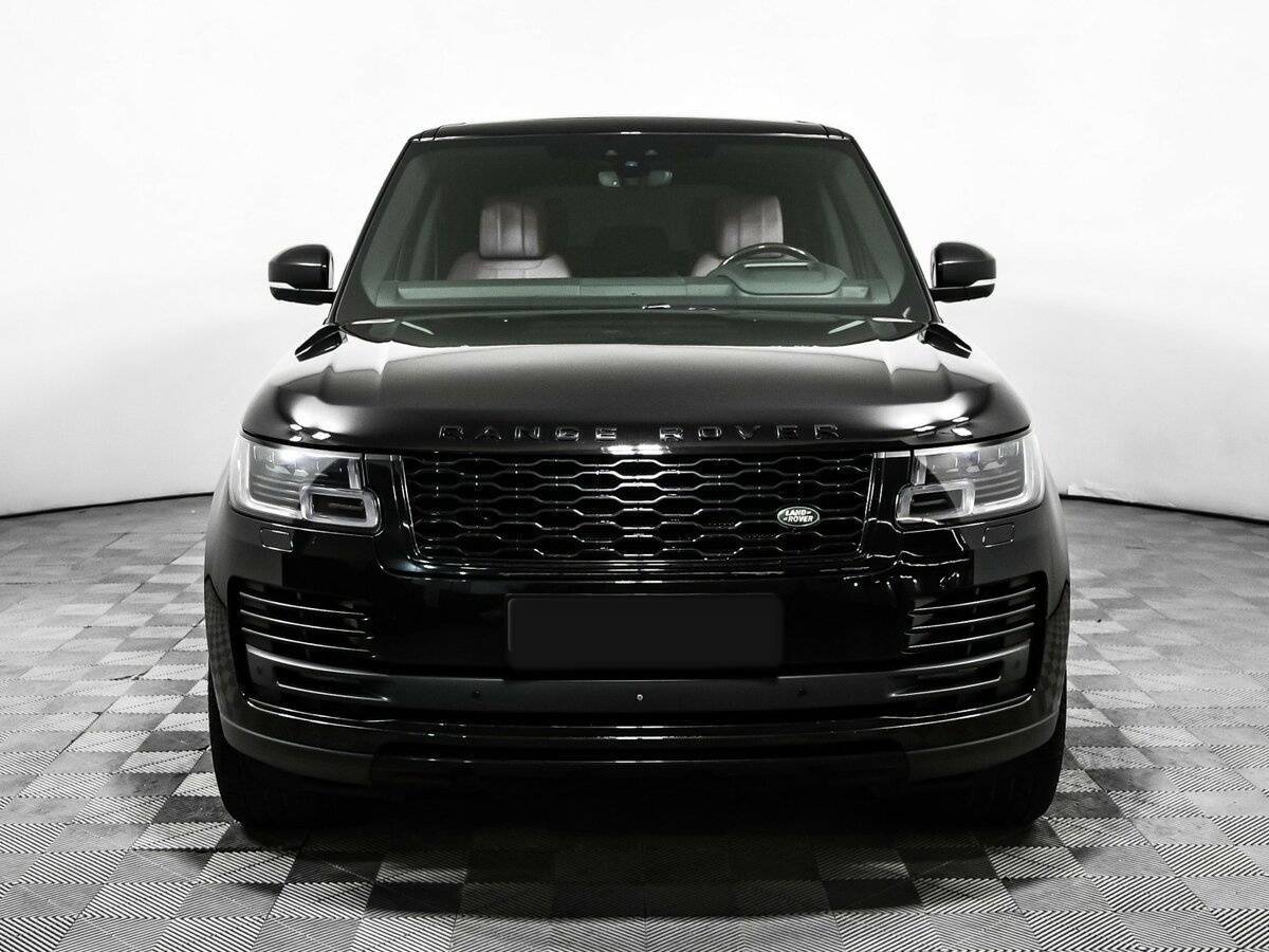 Land Rover Range Rover с пробегом — 2018 год. Фото: #1