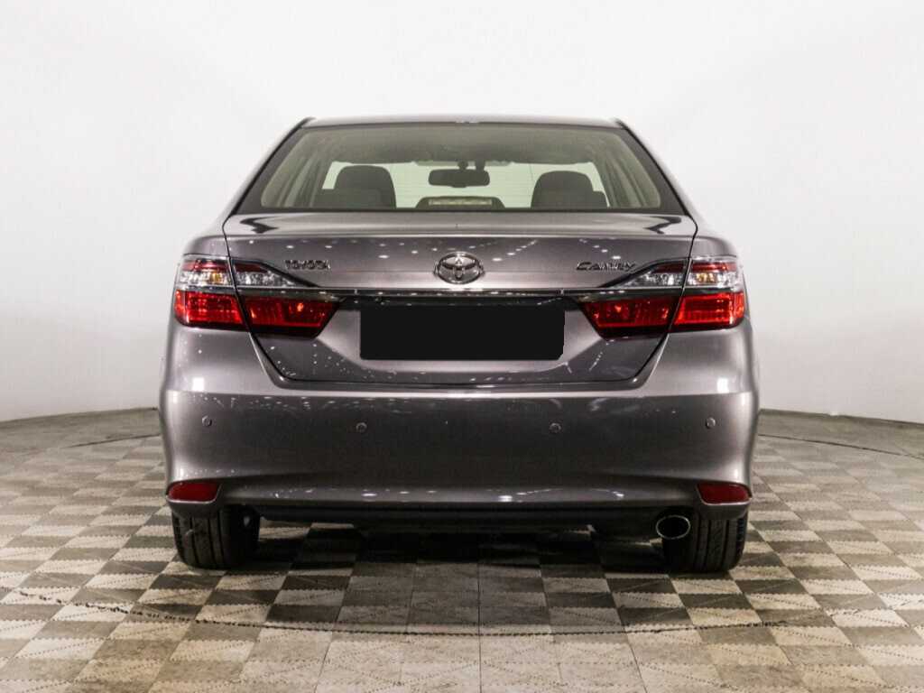 Toyota Camry с пробегом — 2015 год. Фото: #5