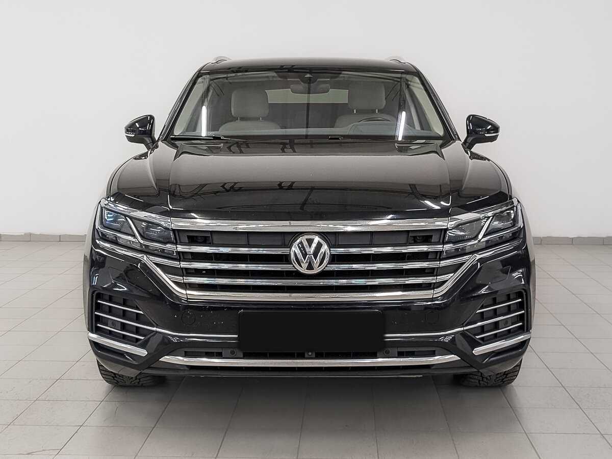 Volkswagen Touareg с пробегом — 2020 год. Фото: #1