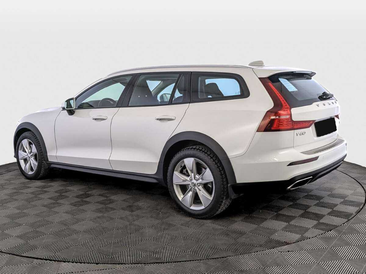 Volvo V60 Cross Country с пробегом — 2021 год. Фото: #5
