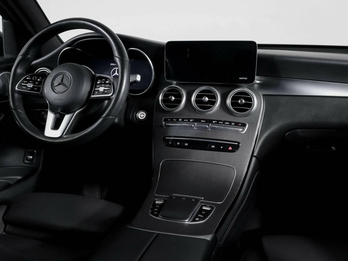 Mercedes-Benz GLC Coupe с пробегом — 2019 год. Фото: #10