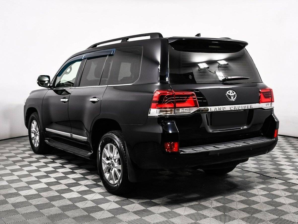 Toyota Land Cruiser с пробегом — 2018 год. Фото: #6
