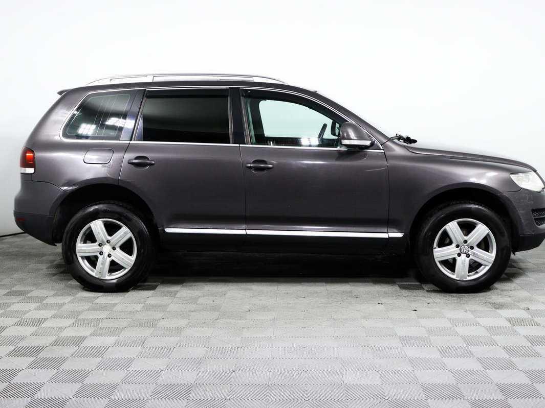 Volkswagen Touareg с пробегом — 2007 год. Фото: #3