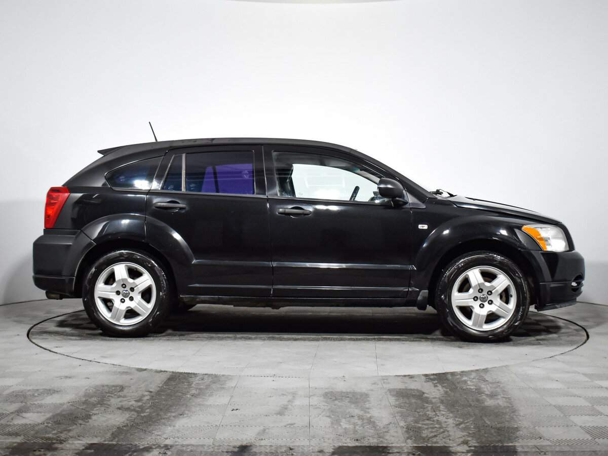 Dodge Caliber с пробегом — 2007 год. Фото: #3