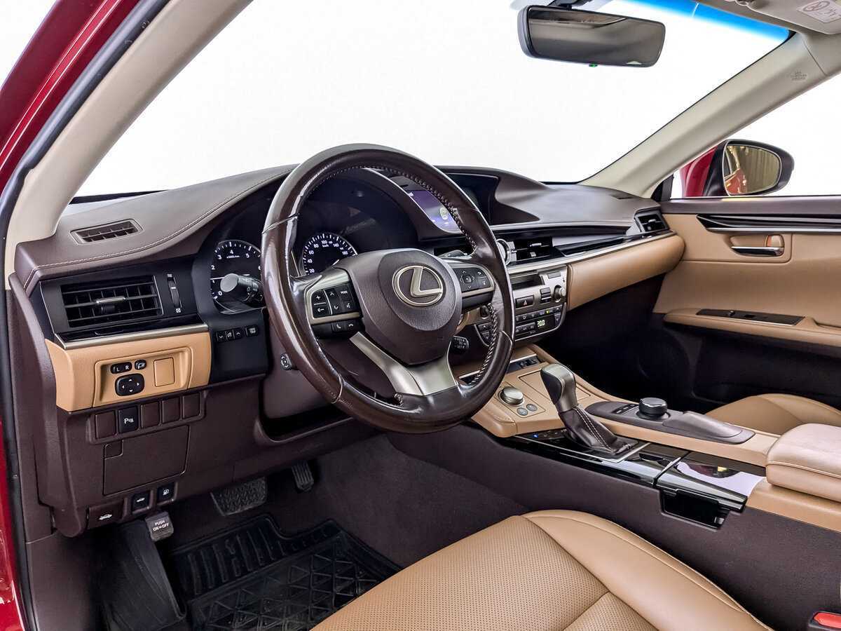 Lexus ES с пробегом — 2017 год. Фото: #13