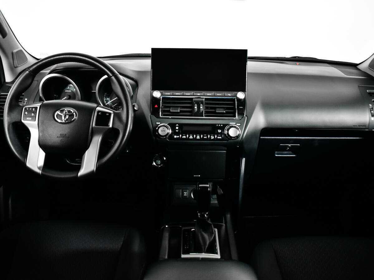 Toyota Land Cruiser Prado с пробегом — 2017 год. Фото: #11