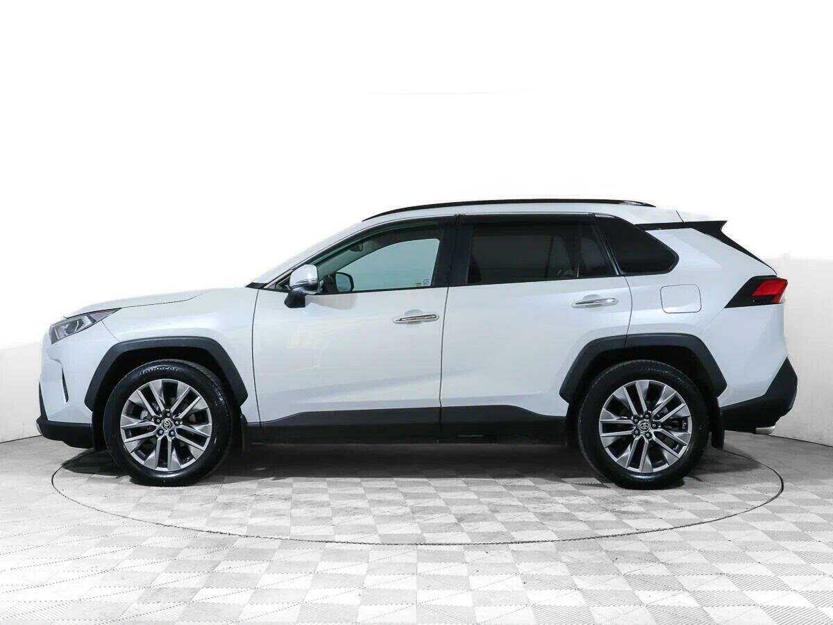 Toyota RAV4 с пробегом — 2020 год. Фото: #7