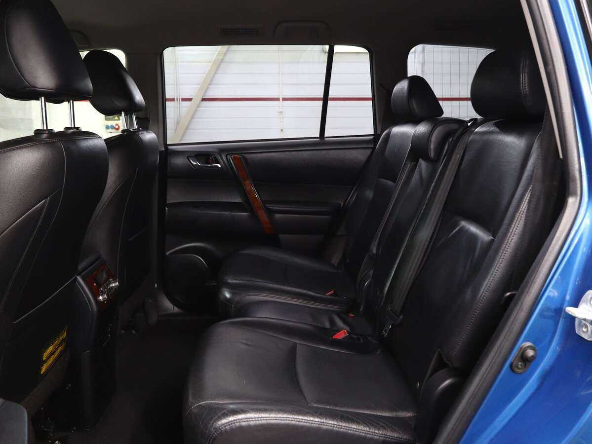 Toyota Highlander с пробегом — 2011 год. Фото: #16