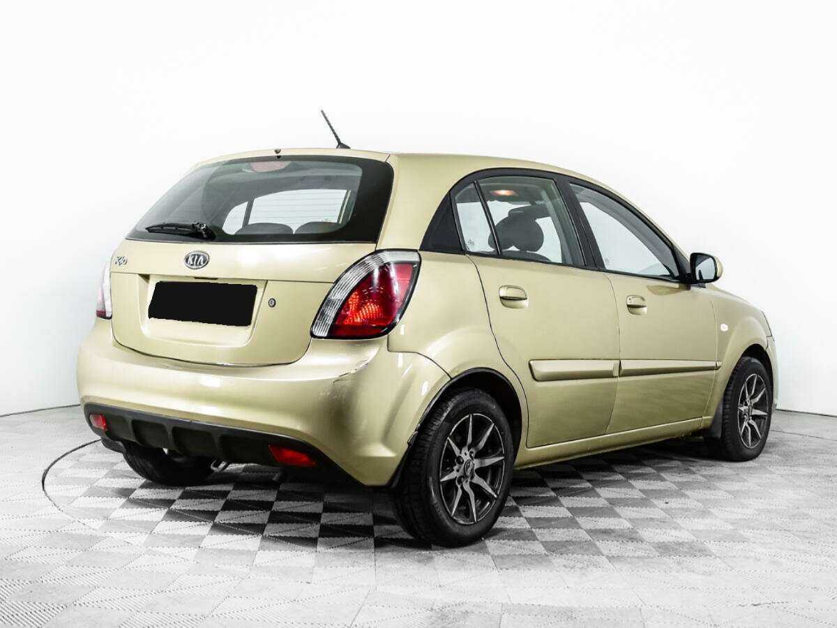 Kia Rio с пробегом — 2010 год. Фото: #4