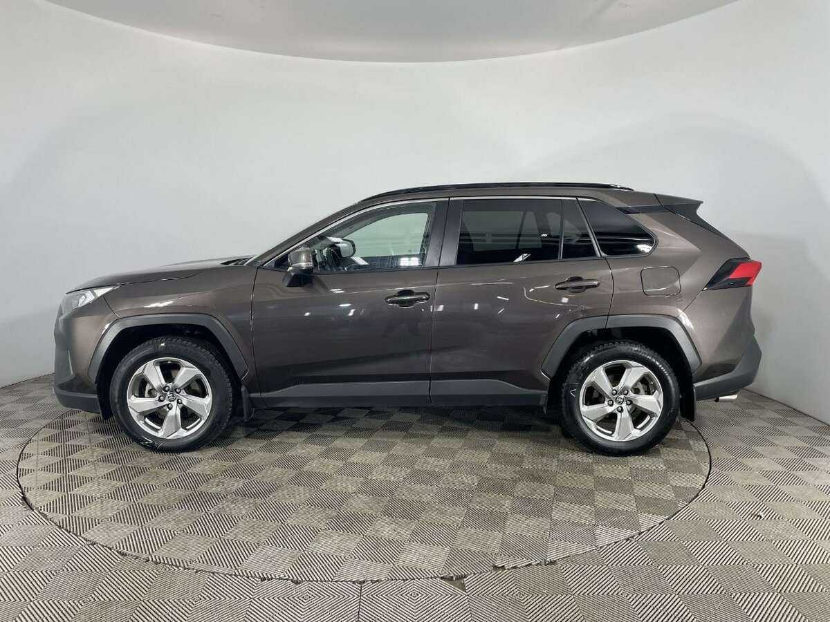 Toyota RAV4 с пробегом — 2019 год. Фото: #3