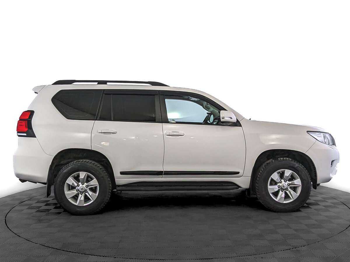 Toyota Land Cruiser Prado с пробегом — 2019 год. Фото: #3