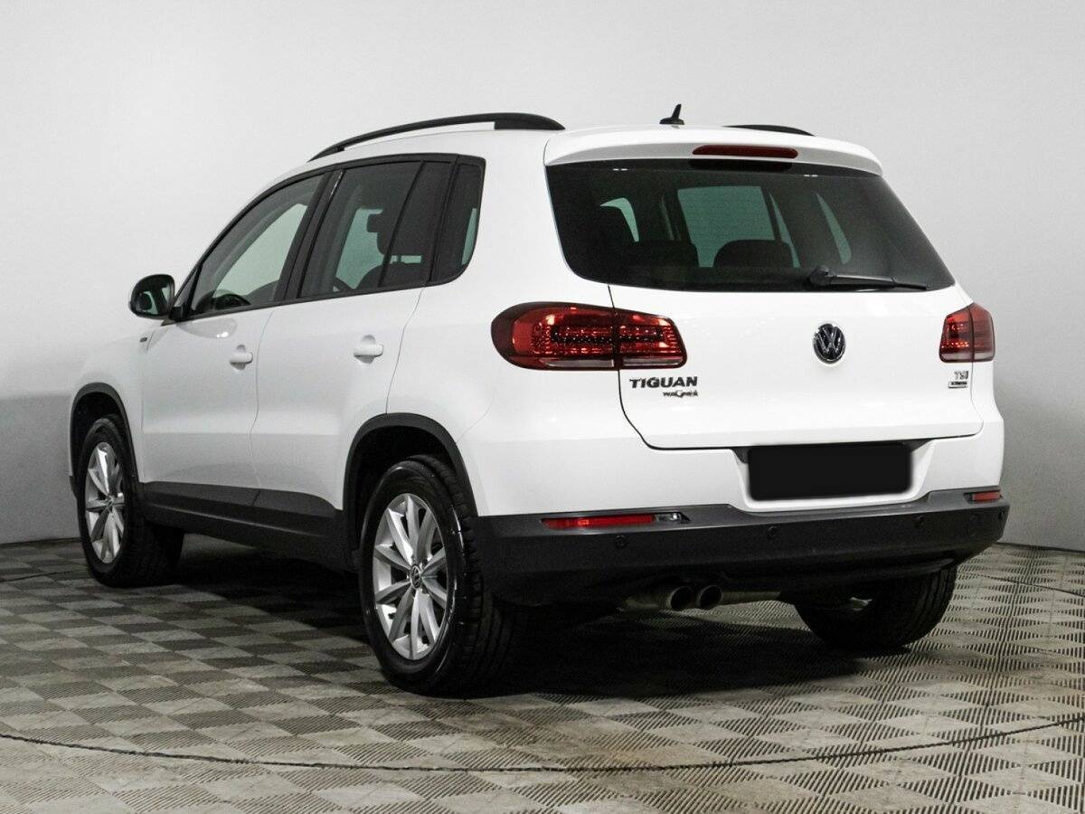 Volkswagen Tiguan с пробегом — 2015 год. Фото: #6