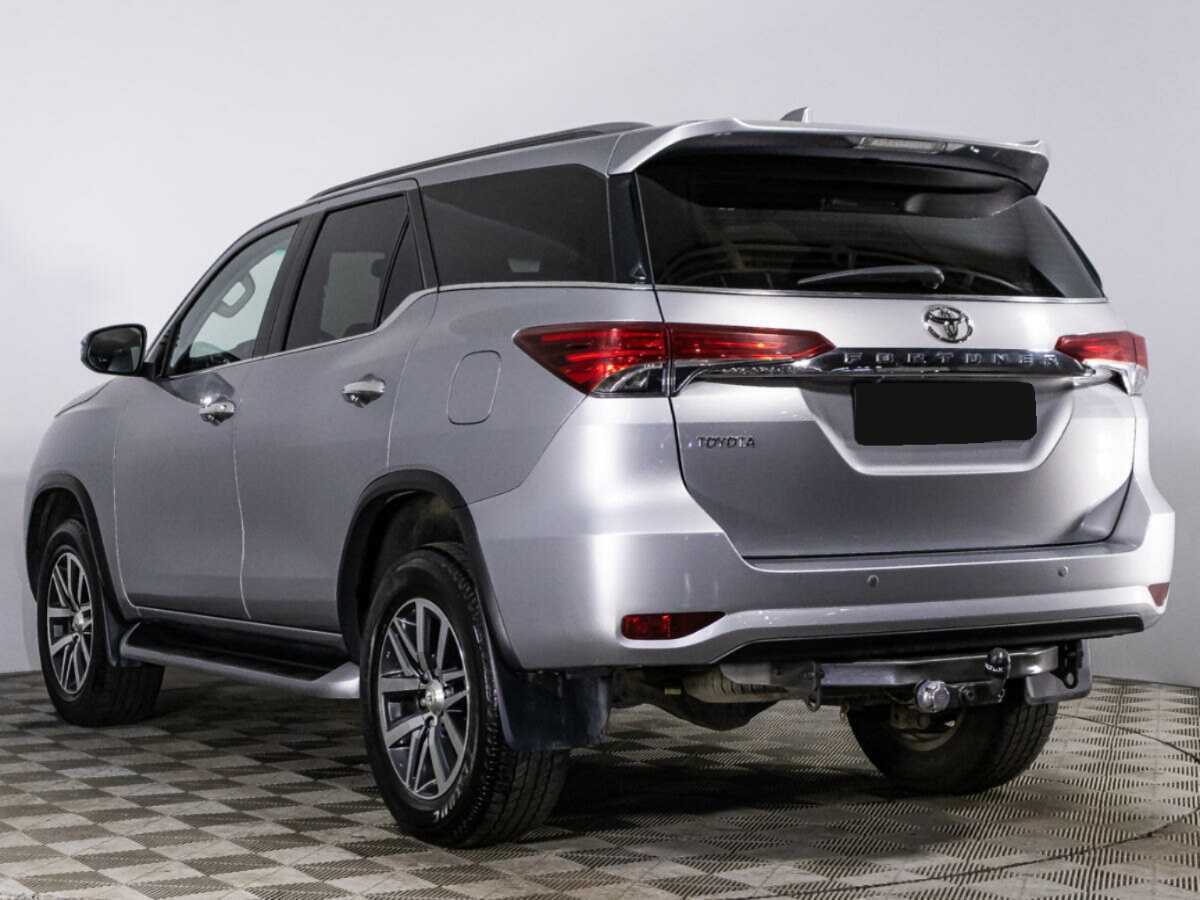 Toyota Fortuner с пробегом — 2019 год. Фото: #6