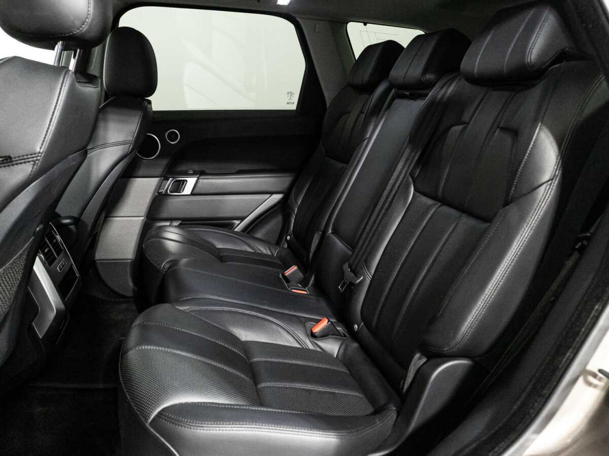 Land Rover Range Rover Sport с пробегом — 2016 год. Фото: #9