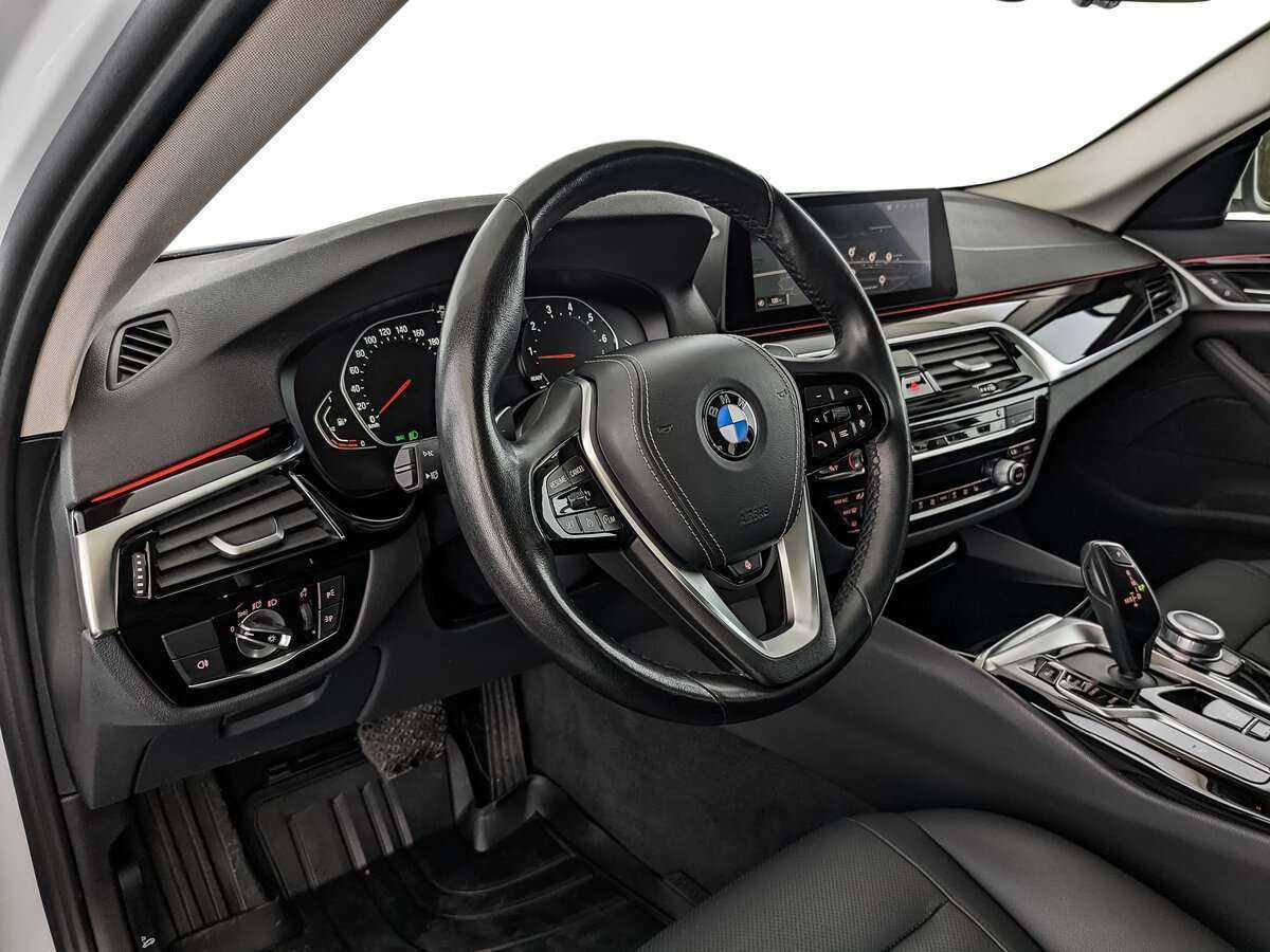 BMW 5 серии с пробегом — 2020 год. Фото: #9