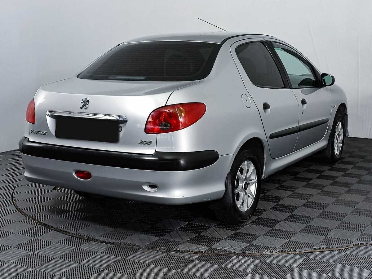 Peugeot 206 с пробегом — 2006 год. Фото: #4