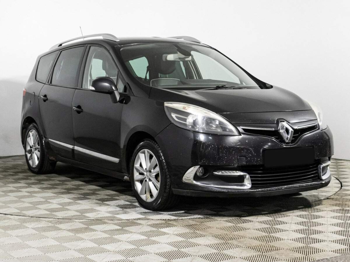 Renault Scenic с пробегом — 2012 год. Фото: #2