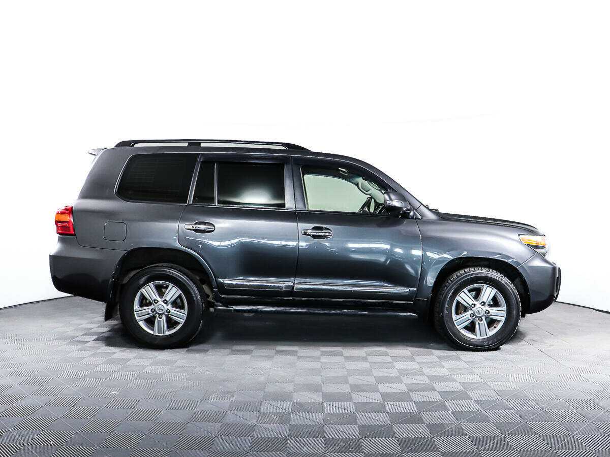 Toyota Land Cruiser с пробегом — 2012 год. Фото: #3