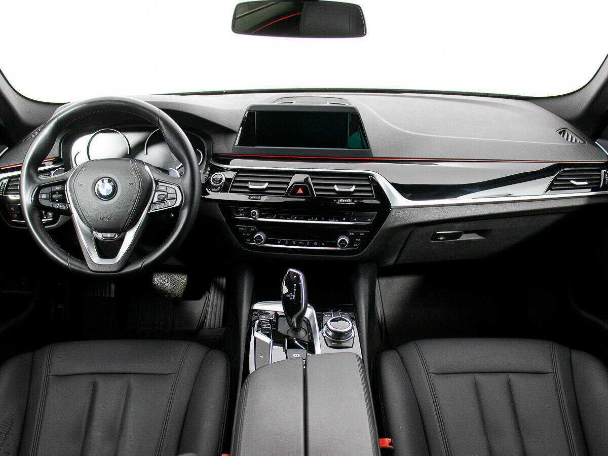 BMW 5 серии с пробегом — 2017 год. Фото: #14