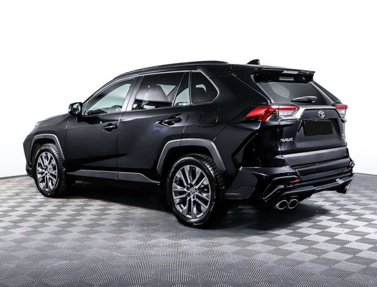 Toyota RAV4 с пробегом — 2021 год. Фото: #6