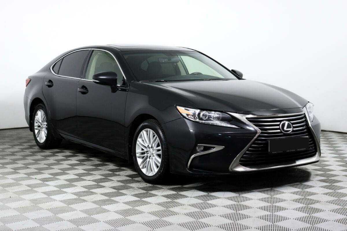 Lexus ES с пробегом — 2016 год. Фото: #2