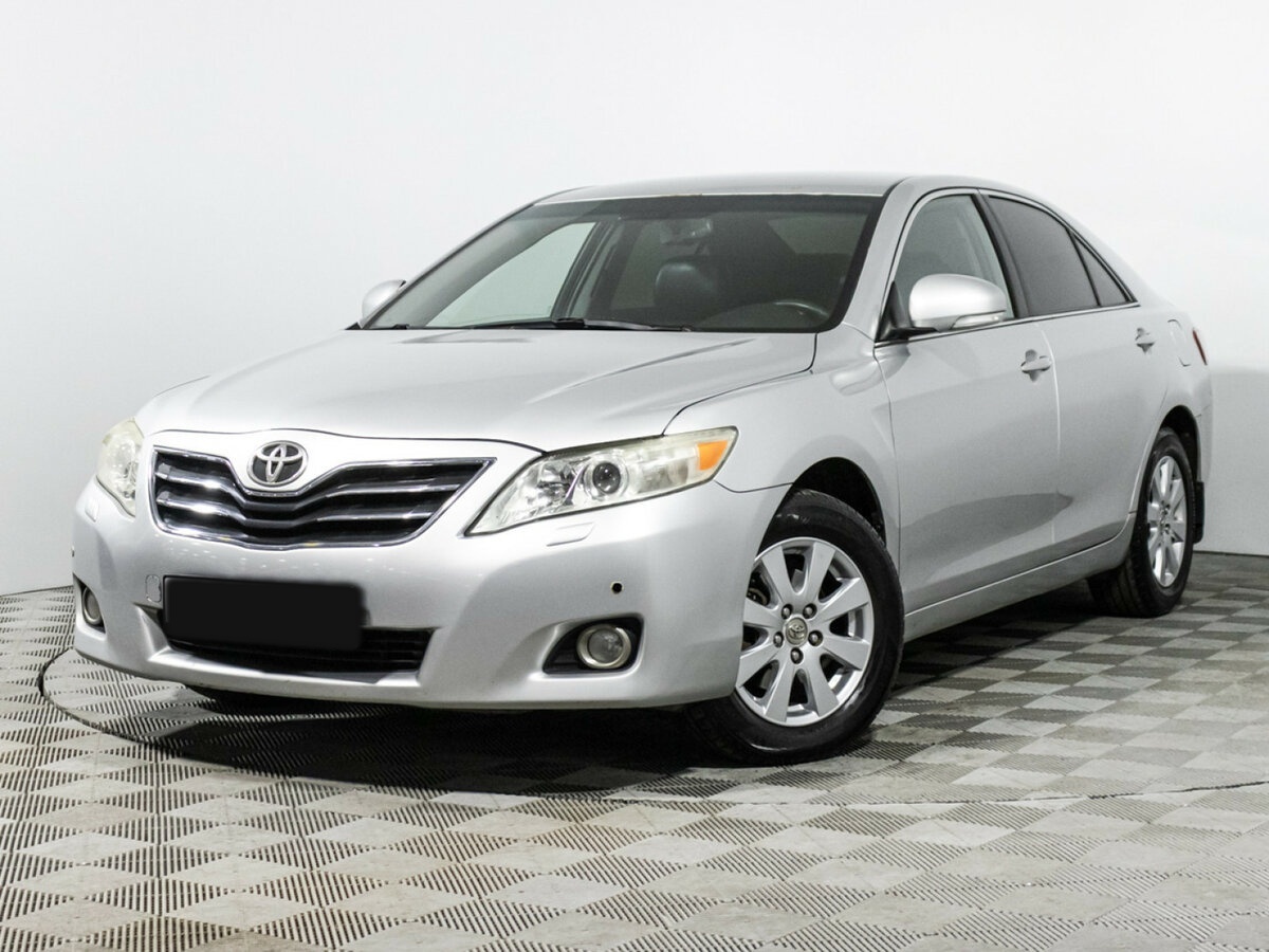 Toyota Camry с пробегом — 2010 год. Фото: #0
