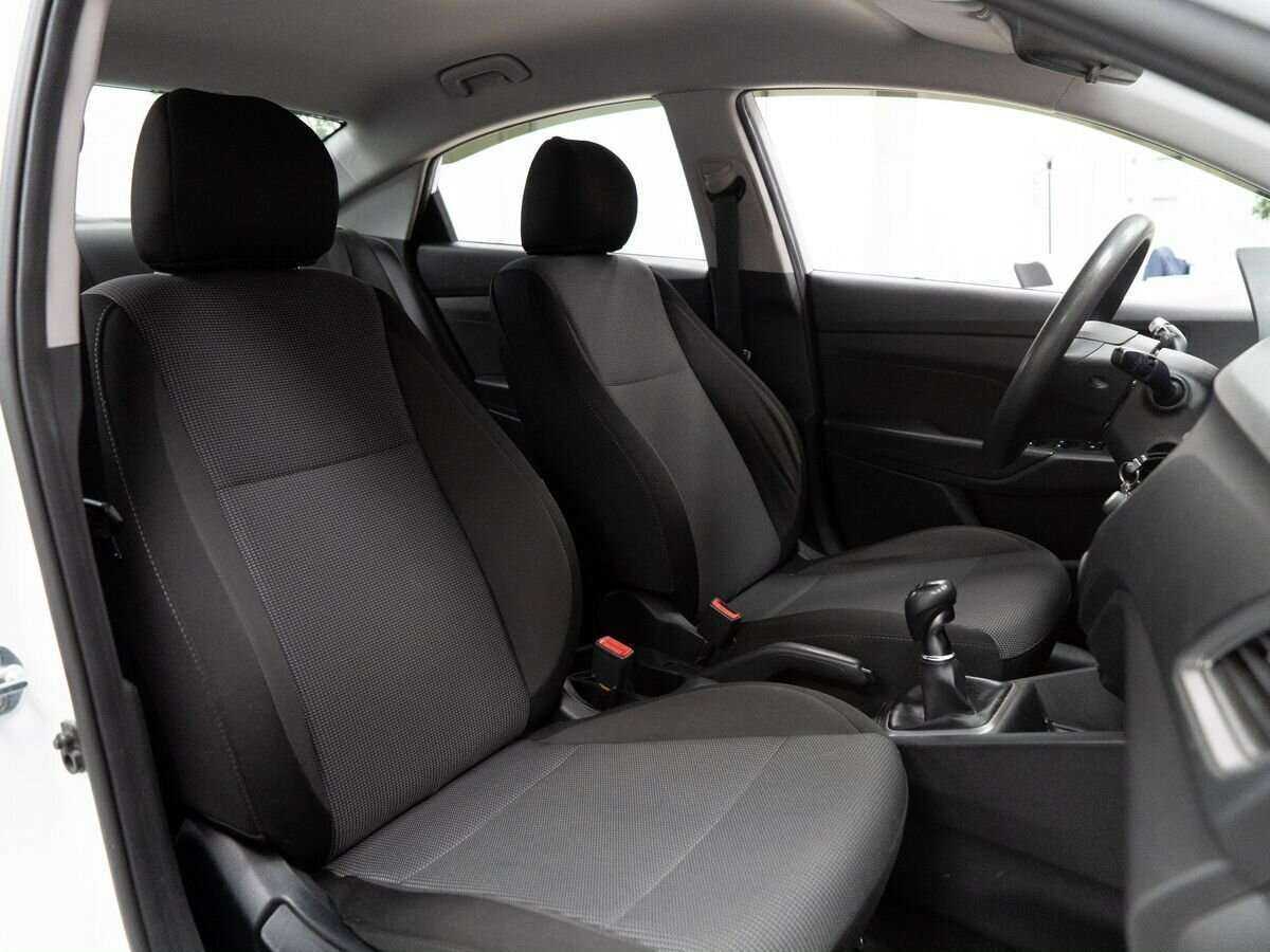 Hyundai Solaris с пробегом — 2019 год. Фото: #8