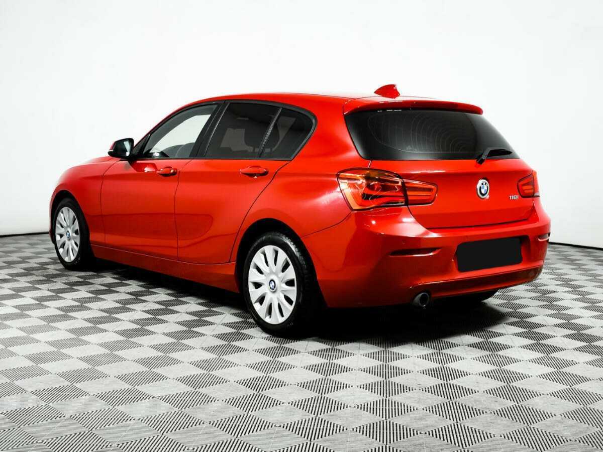BMW 1 серии с пробегом — 2016 год. Фото: #6