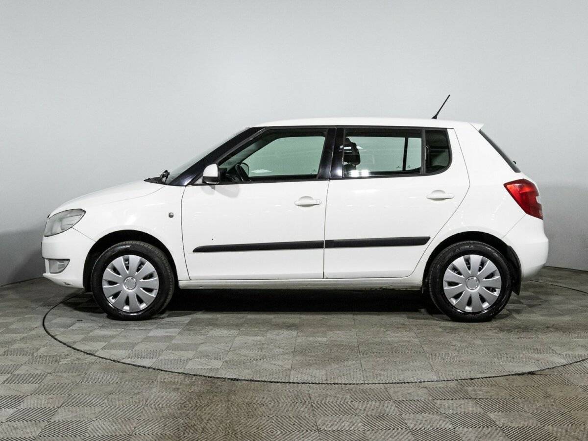 Skoda Fabia с пробегом — 2011 год. Фото: #7