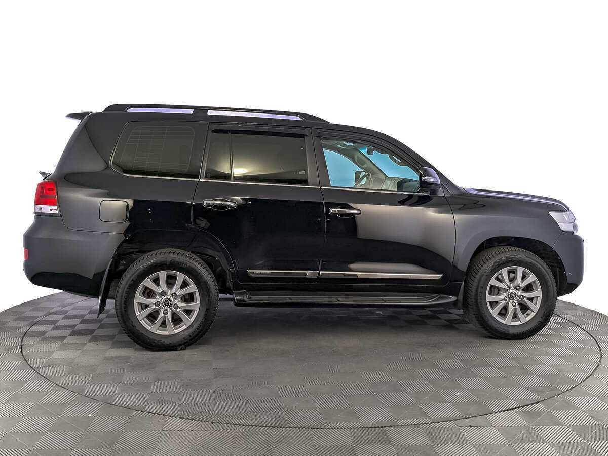 Toyota Land Cruiser с пробегом — 2019 год. Фото: #3