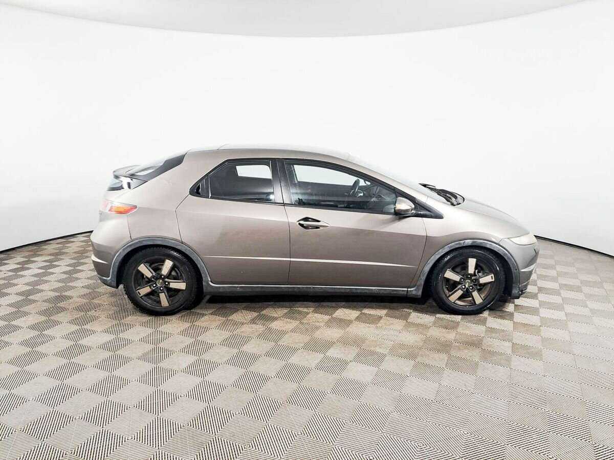 Honda Civic с пробегом — 2007 год. Фото: #3