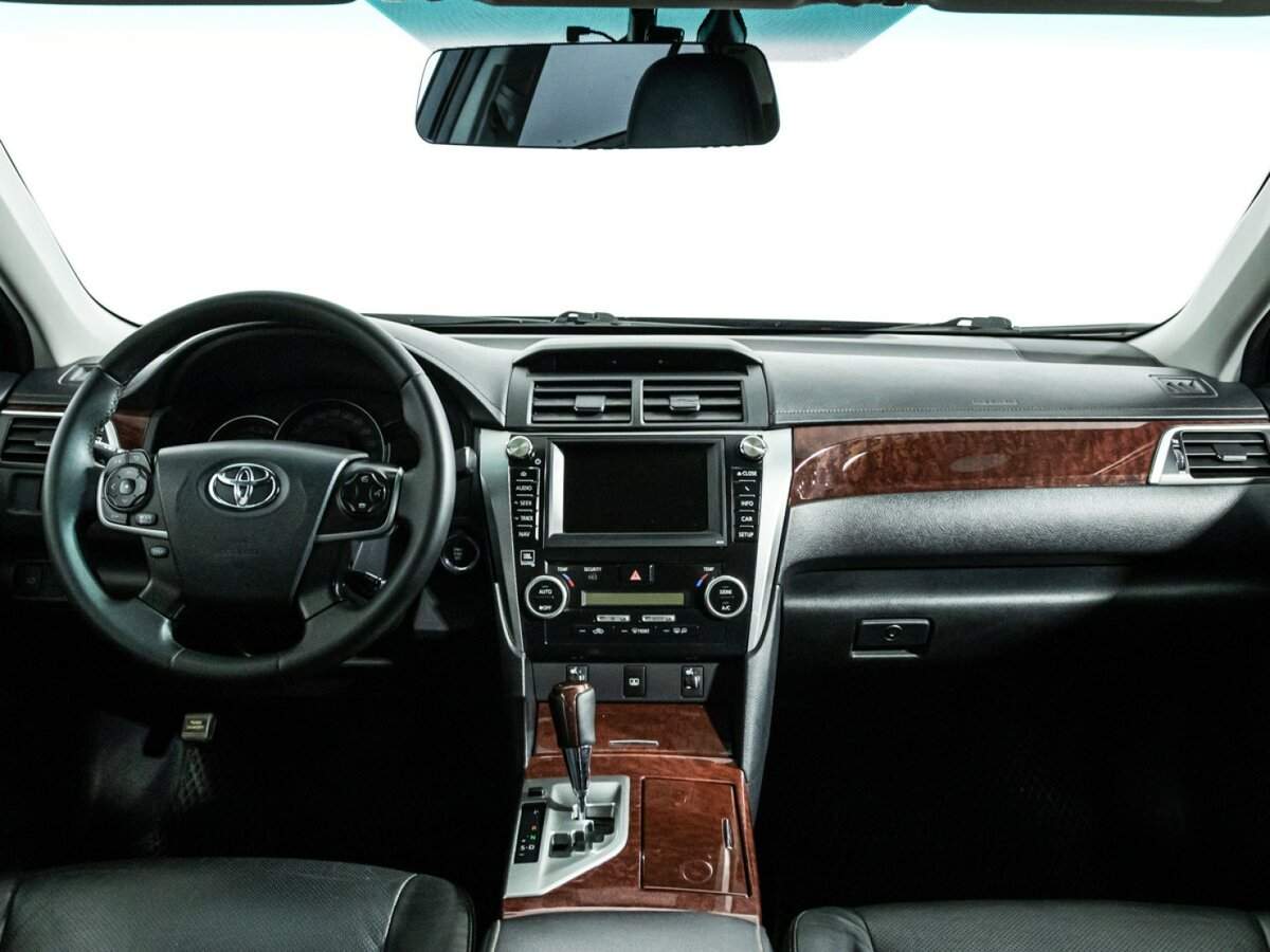 Toyota Camry с пробегом — 2011 год. Фото: #12