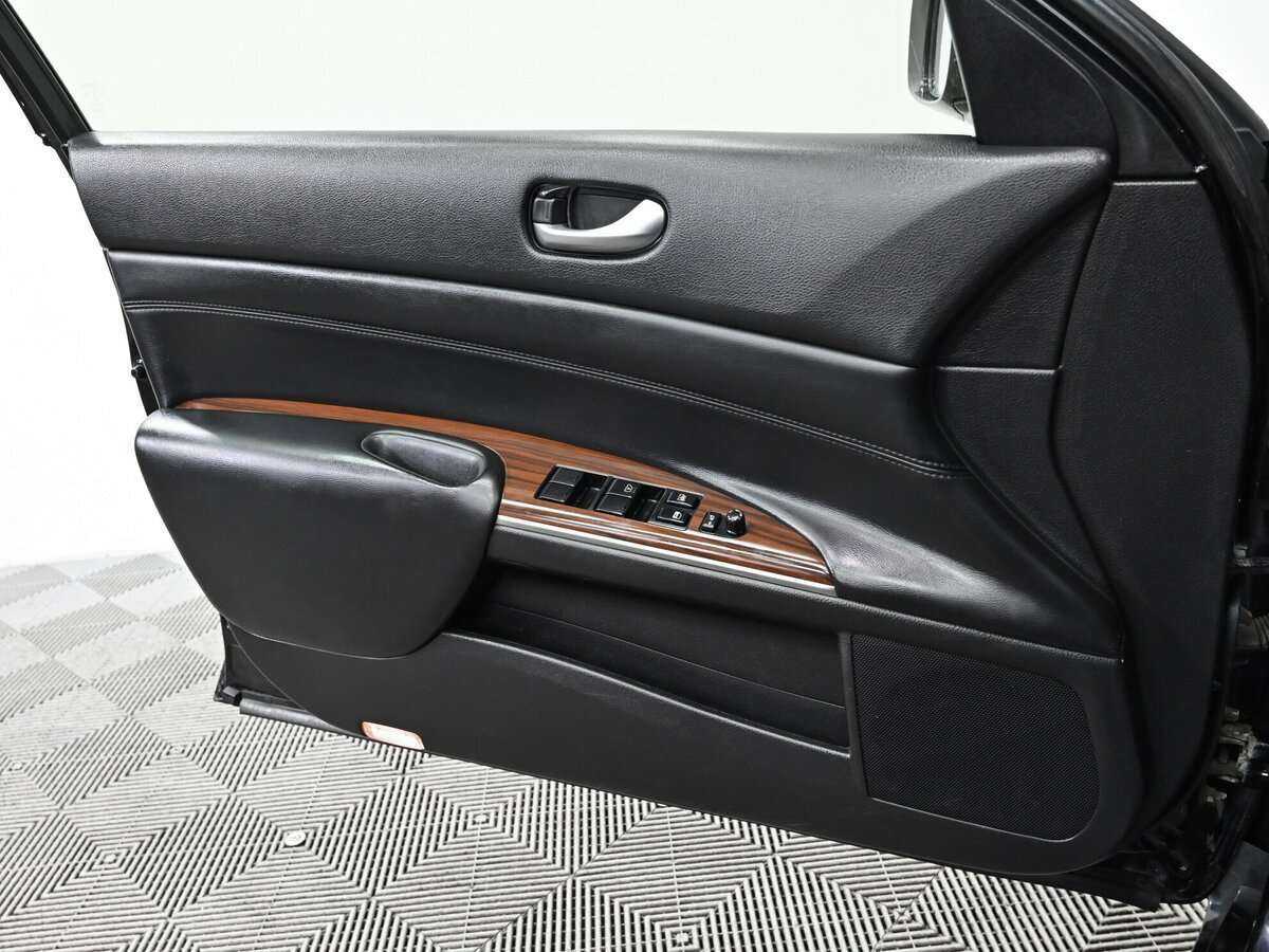 Nissan Teana с пробегом — 2010 год. Фото: #14