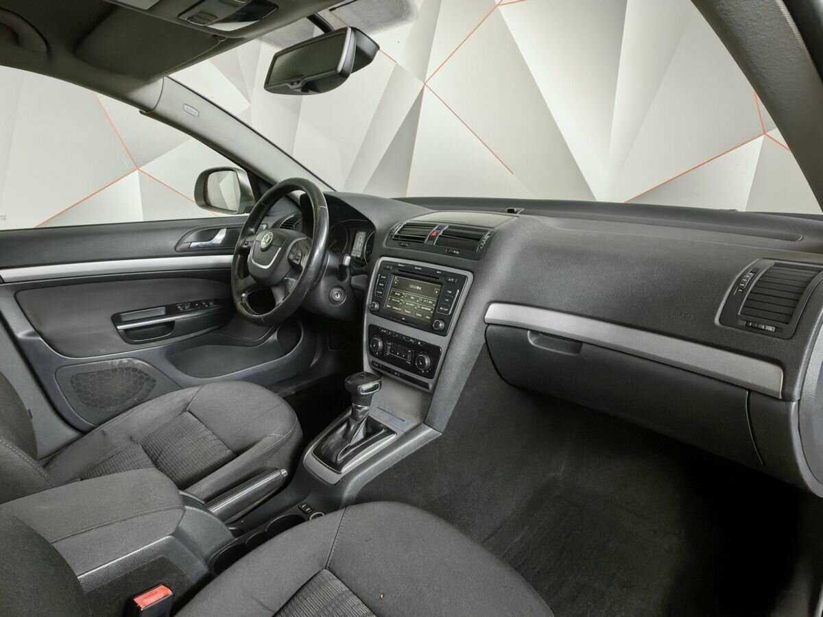Skoda Octavia с пробегом — 2010 год. Фото: #8