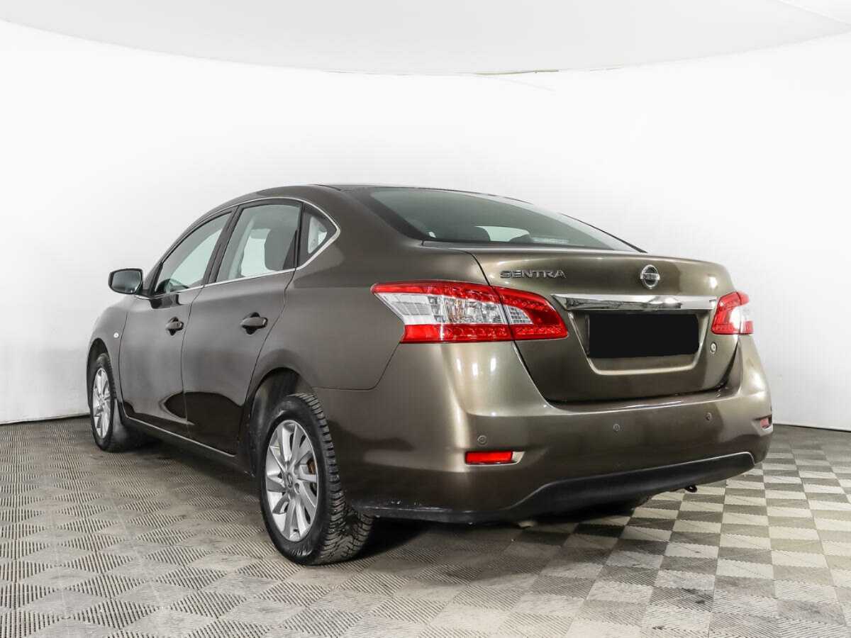 Nissan Sentra с пробегом — 2015 год. Фото: #6