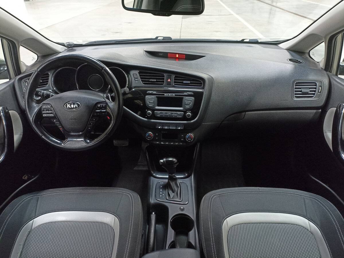 Kia Ceed с пробегом — 2015 год. Фото: #13