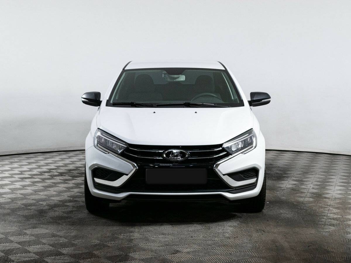 Lada (ВАЗ) Vesta с пробегом — 2024 год. Фото: #1