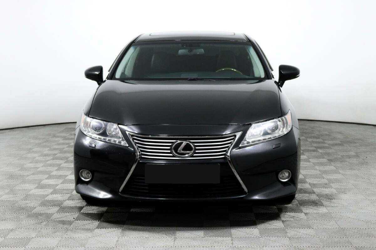 Lexus ES с пробегом — 2013 год. Фото: #1