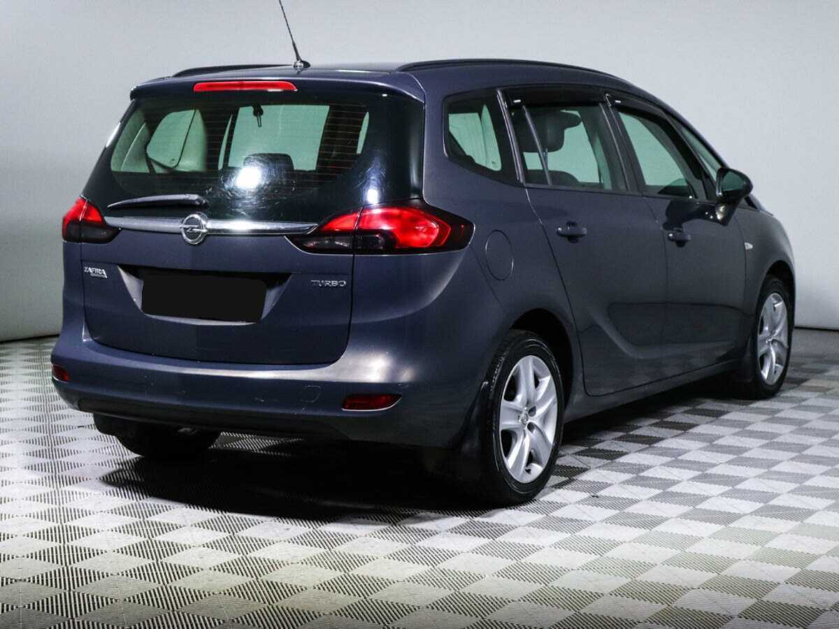 Opel Zafira с пробегом — 2012 год. Фото: #4