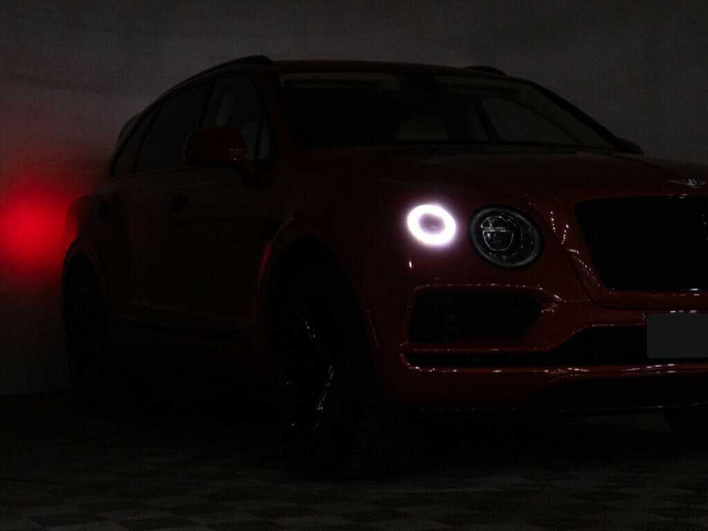 Bentley Bentayga с пробегом — 2020 год. Фото: #33