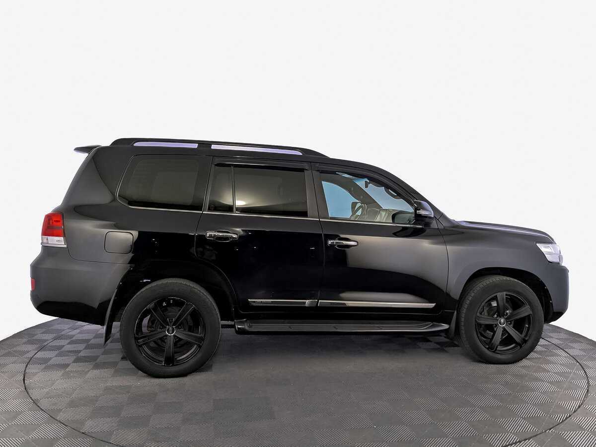 Toyota Land Cruiser с пробегом — 2016 год. Фото: #3