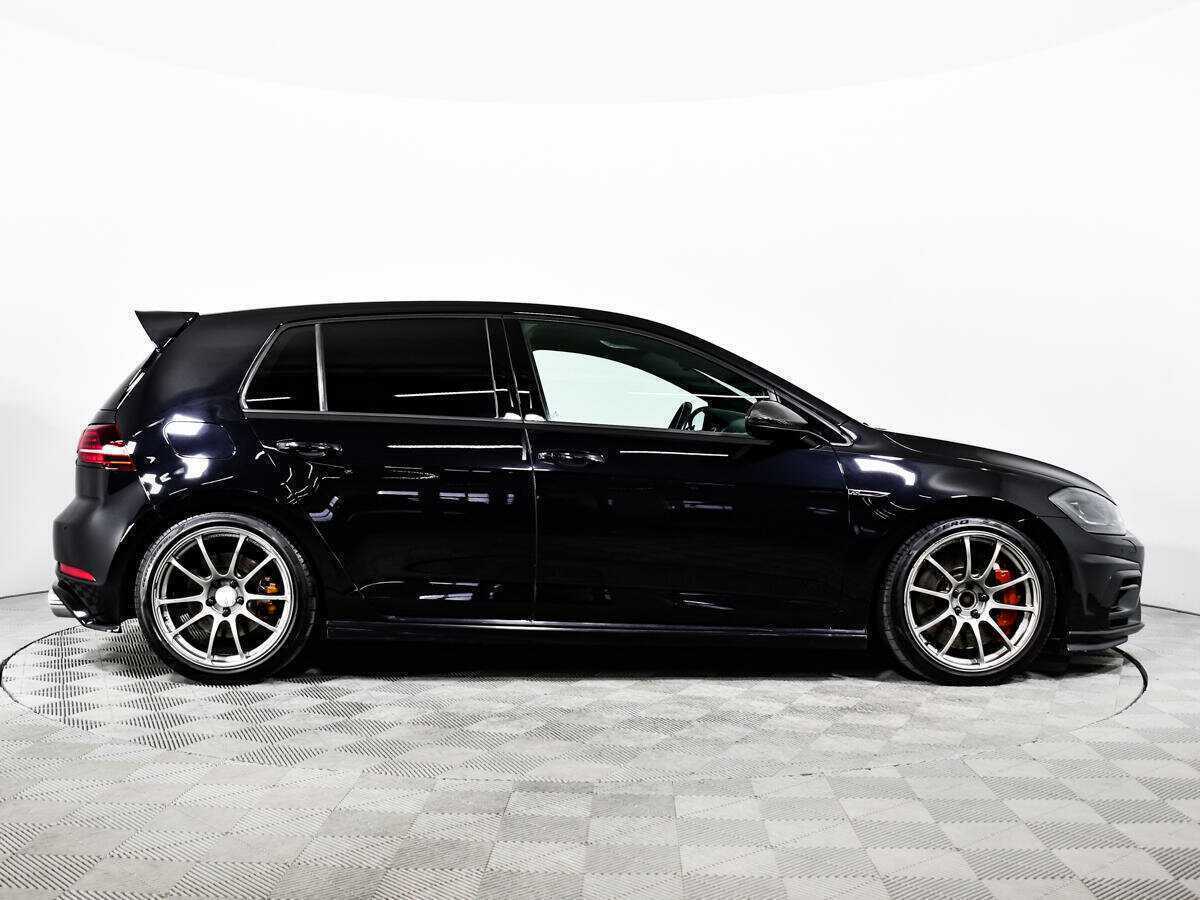 Volkswagen Golf R с пробегом — 2014 год. Фото: #3