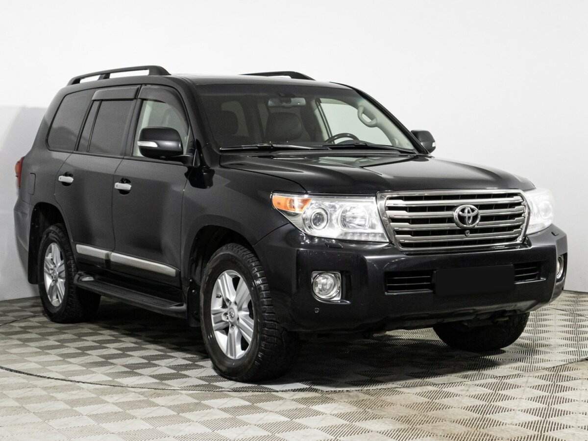 Toyota Land Cruiser с пробегом — 2015 год. Фото: #2
