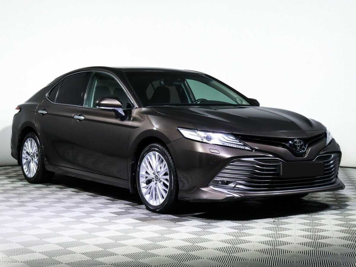 Toyota Camry с пробегом — 2018 год. Фото: #2
