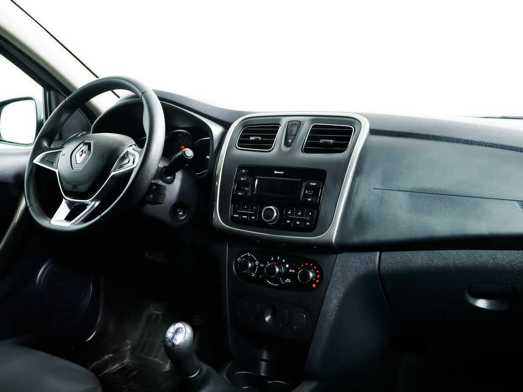 Renault Logan с пробегом — 2019 год. Фото: #6